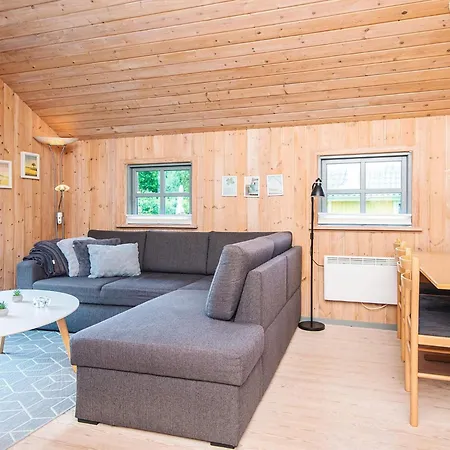 6 Person In Semesterbostad Hovborg